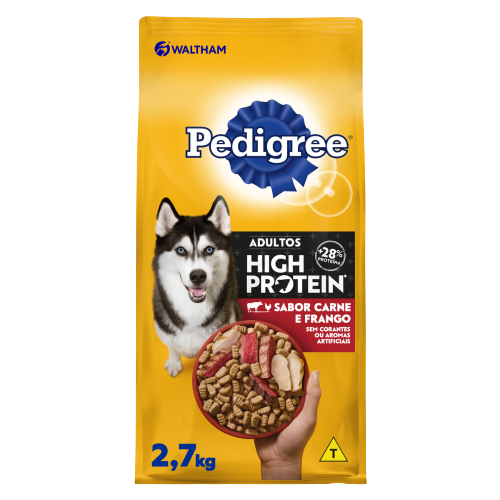 Embalagem da Ração Seca High Protein de 2,7Kg, Husky Siberiano olhando para ração com pedaços de carne  e frango