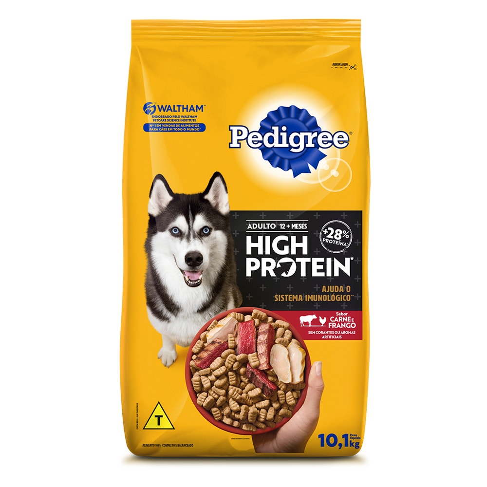 Embalagem da Ração Seca High Protein de 10,1Kg, Husky Siberiano olhando para ração com pedaços de carne e frango